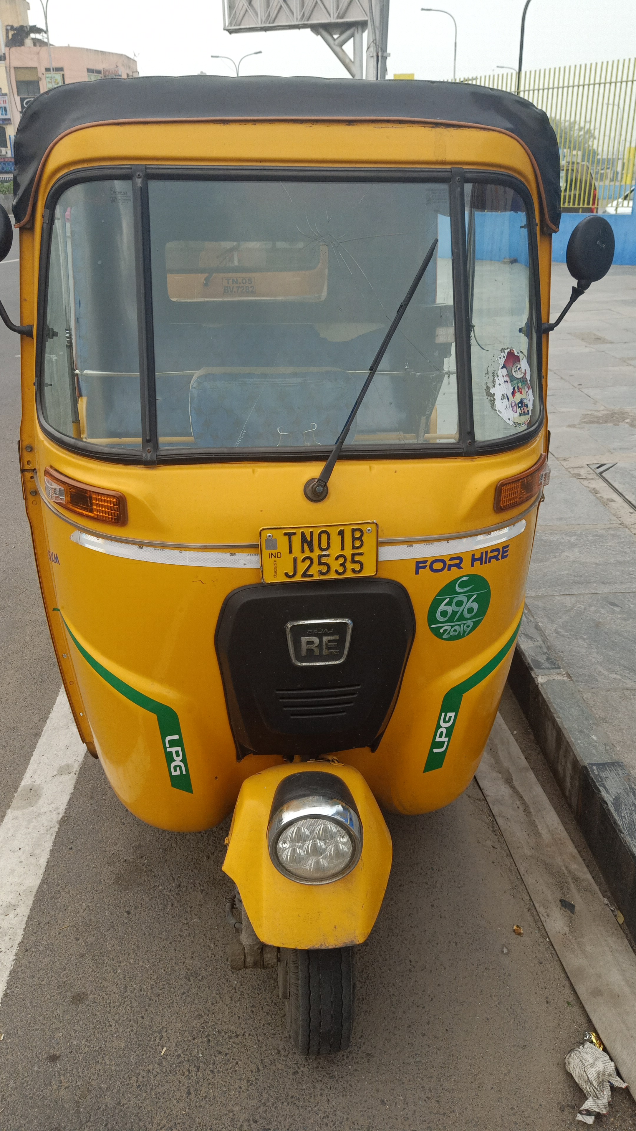 Bajaj auto 2019 madal - V Way Taxi
